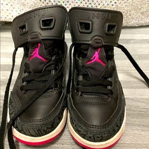 Air Jordan black and pink great condition